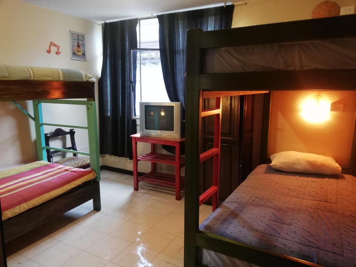 Flying Donkey Bed & Breakfast Otavalo Exterior photo